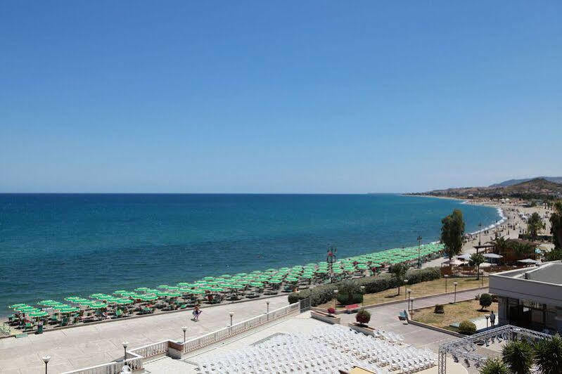 Club Esse Costa Dello Jonio Hotell Marina di Mandatoriccio Exteriör bild