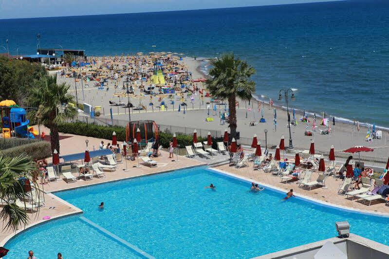 Club Esse Costa Dello Jonio Hotell Marina di Mandatoriccio Exteriör bild