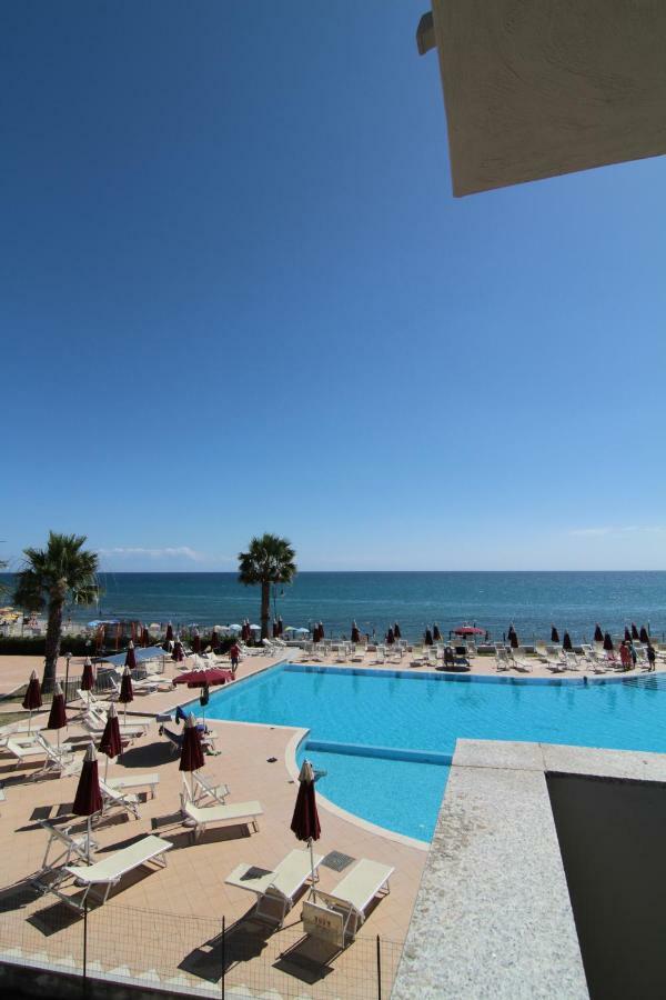 Club Esse Costa Dello Jonio Hotell Marina di Mandatoriccio Exteriör bild